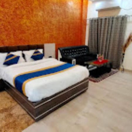 Guru Dev Palace Hotel & Lawn,Ayodhya Dış mekan fotoğraf