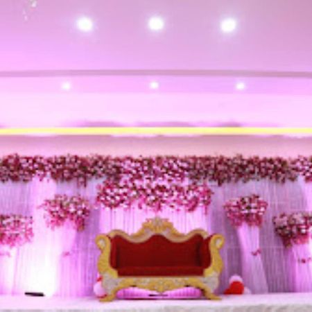 Guru Dev Palace Hotel & Lawn,Ayodhya Dış mekan fotoğraf